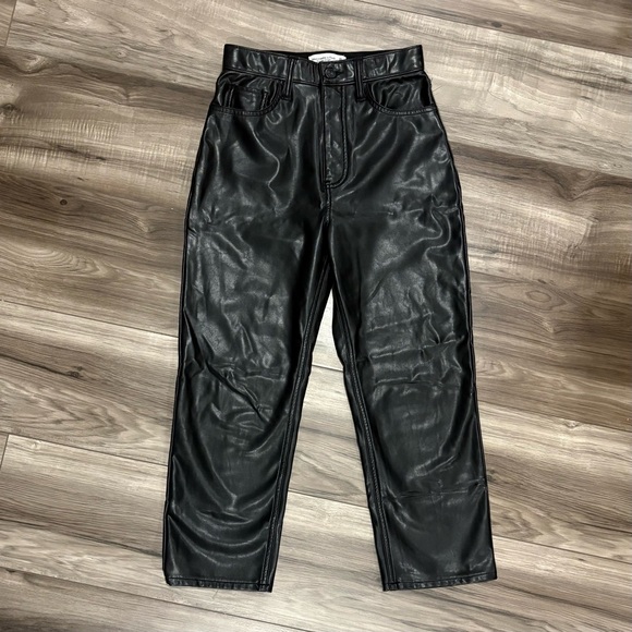 ✨Abercrombie & Fitch✨ Black Vegan Leather Ankle Straight Ultra High Rise 25/0 XS - Picture 2 of 12